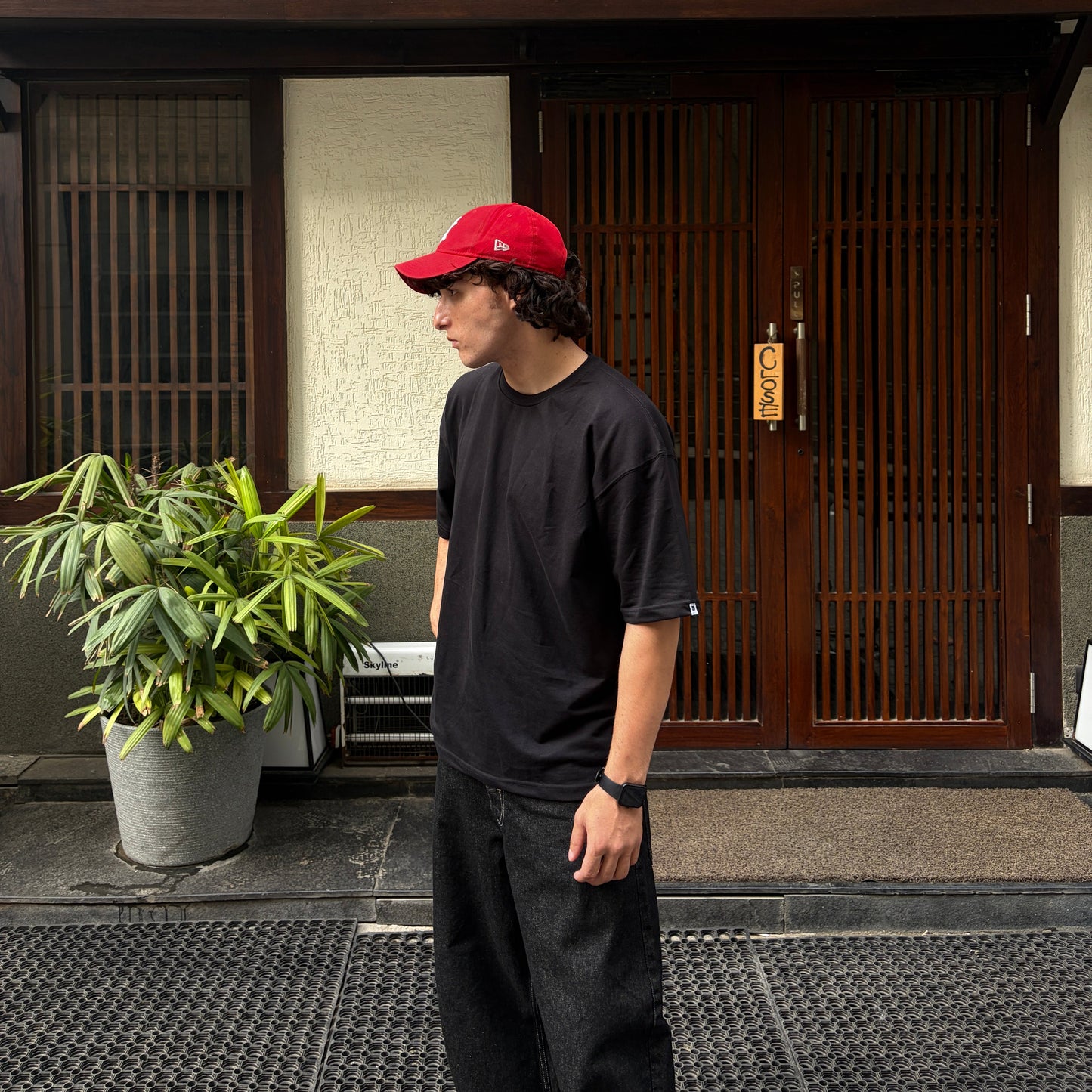 THE PREMIUM BASICS : BLACK OVERSIZED T-SHIRT